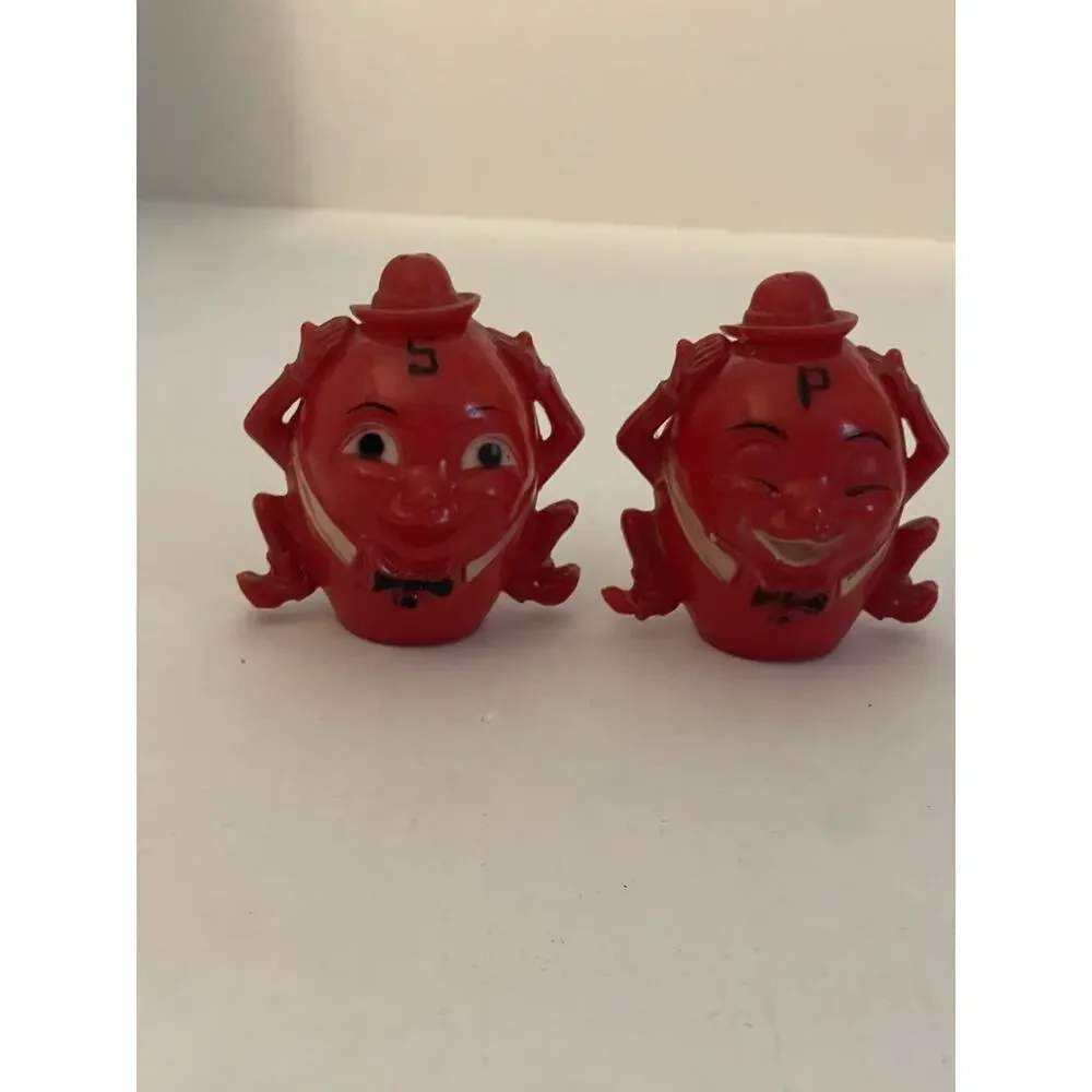Vintage Humpty Dumpty Salt Pepper Shakers Plastic 3